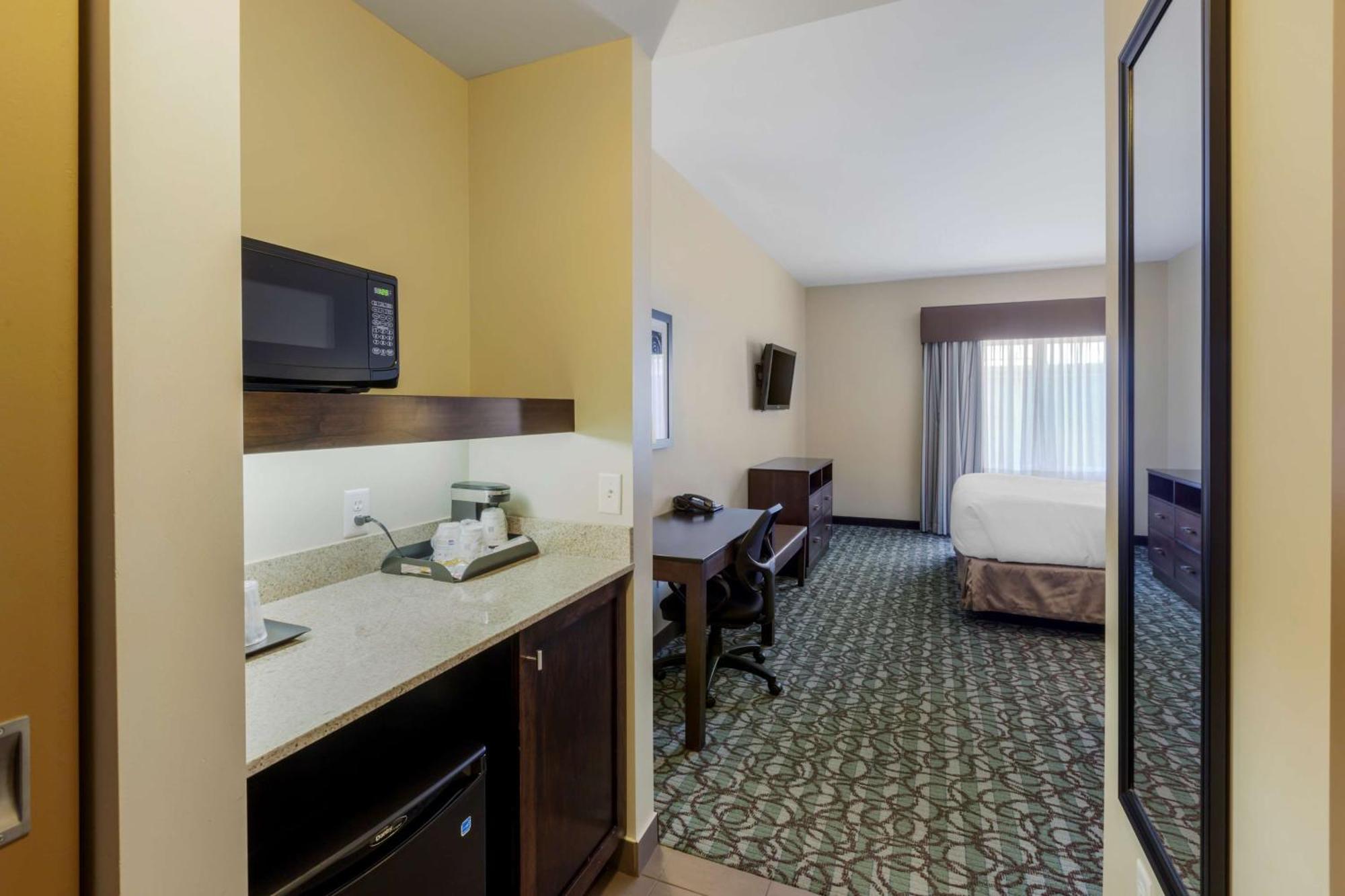 Best Western Plus Walkerton Hotel & Conference Centre Экстерьер фото